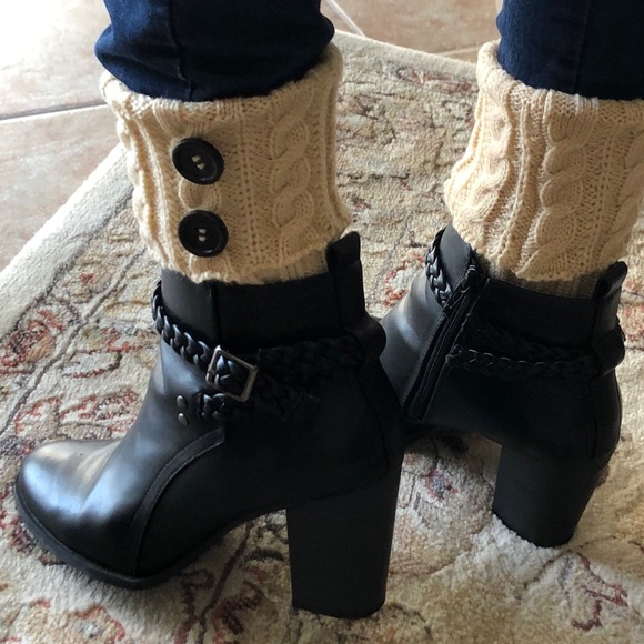 🎁🎄 Boot cuff-button down crochet leg warmers‼️ - Picture 2 of 8